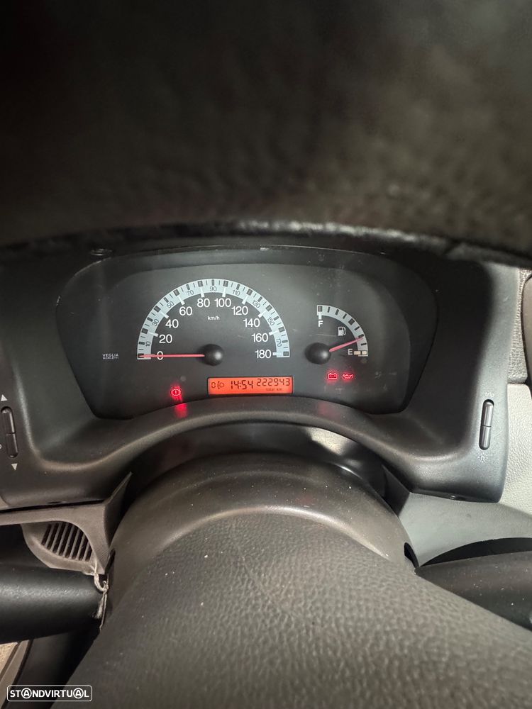 Fiat Punto 1.2 60 Active - 5