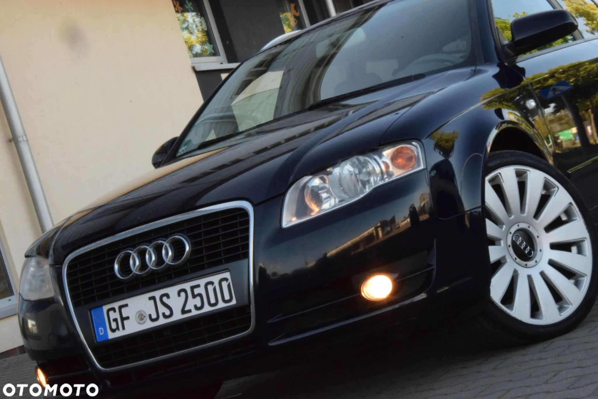 Audi A4 - 1