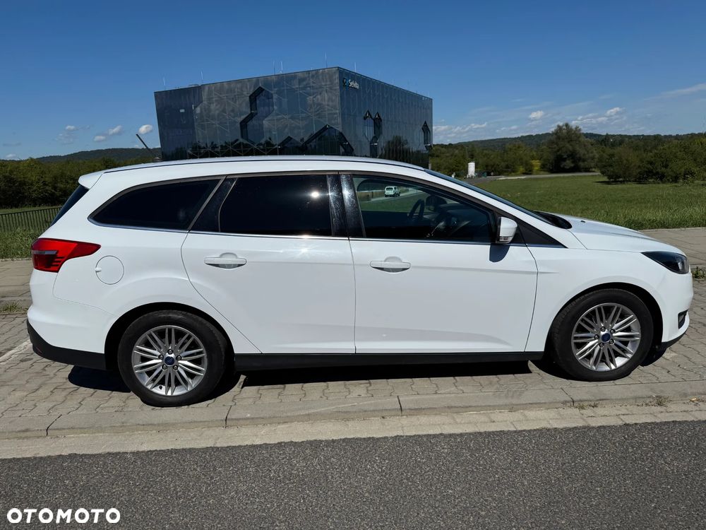 Ford Focus 1.5 TDCi SYNC Edition - 6