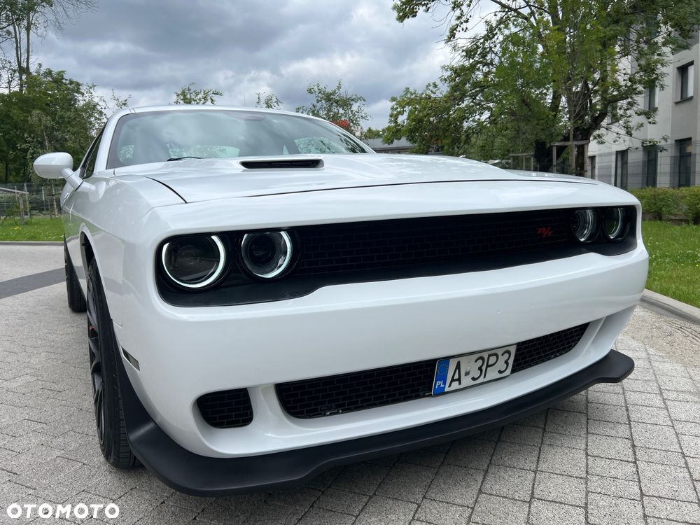 Dodge Challenger - 7