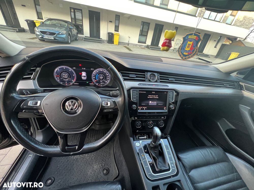 Volkswagen Passat 2.0 TDI DSG Highline - 9