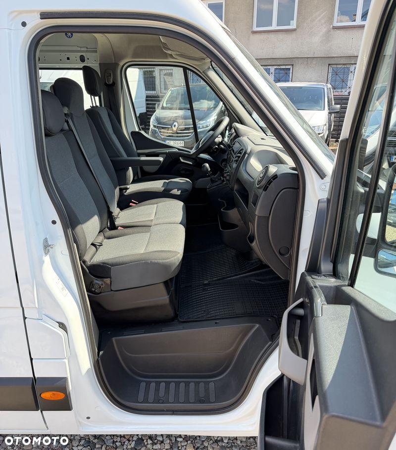 Renault MASTER MAXI L3H2 DOKA 7os. ORYGINAŁ CARPOL VAN MINIBUS Duża Ładowność 1205kg Zabudowa paki+ półki modułowe Bott, Trwały MOCNY SILNIK 2.3dCi 130KM Rozrząd na Łańcuchu! Zabudowa z wnęką na transport el. do 3700mm! Niski udokumentowany przebieg tylko 107tys.km SERWIS ASO RENAULT - 30