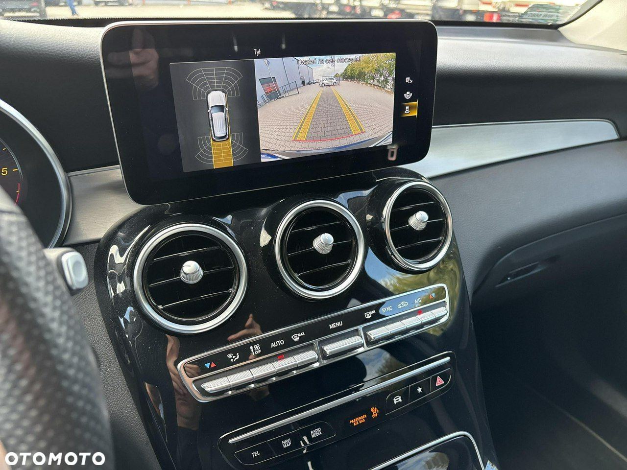 Mercedes-Benz GLC 300 d 4-Matic - 23