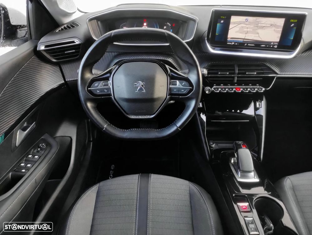 Peugeot e-208 Allure - 18