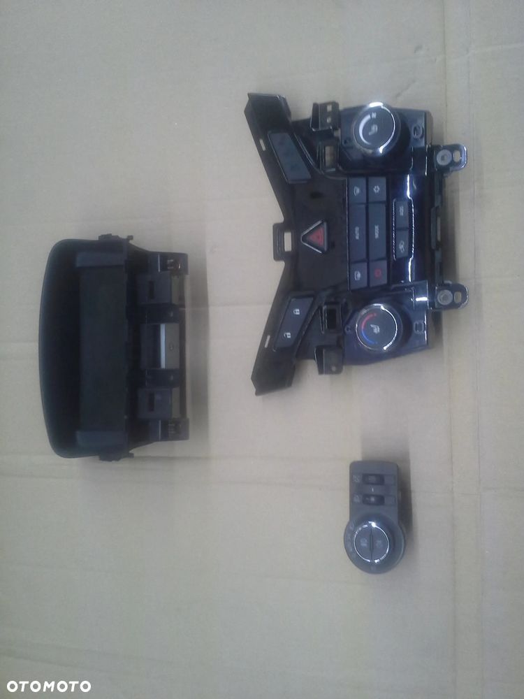 Chevrolet Cruze radio 13326455 wyświetlacz 13223793 panel 38394228 komplet - 5