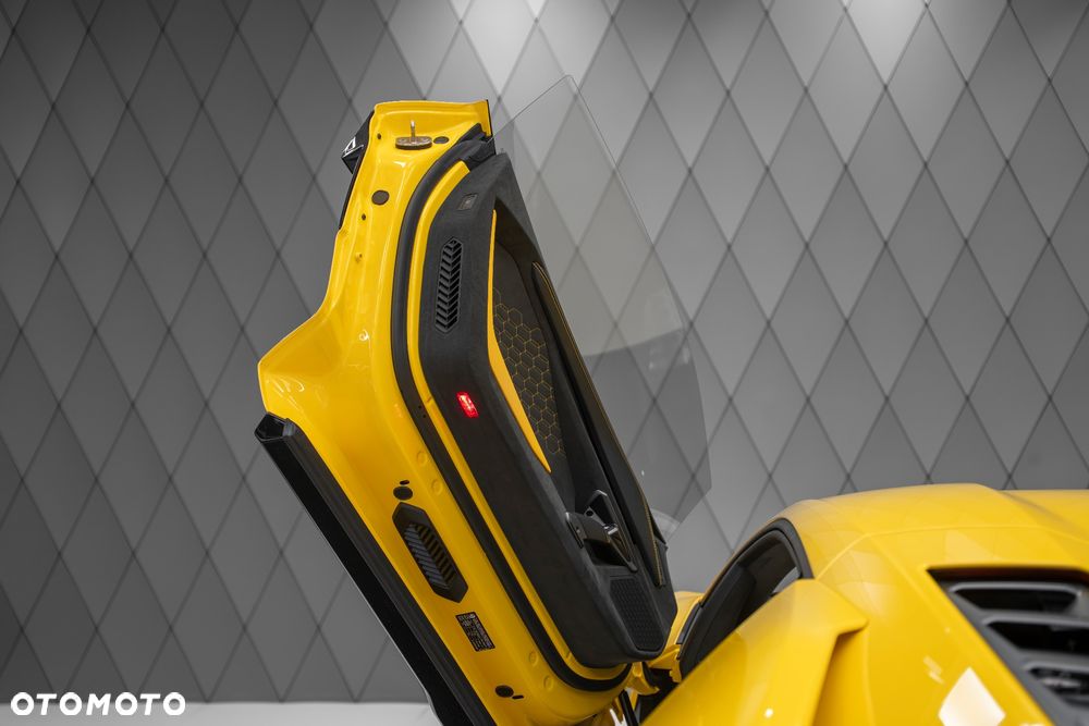 Lamborghini Revuelto - 13