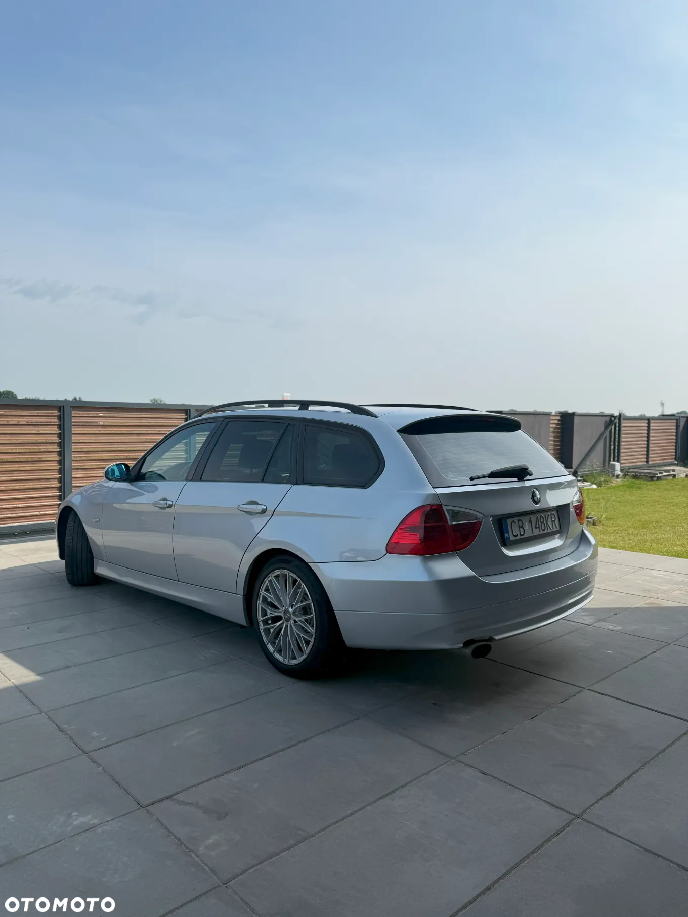 BMW Seria 3 320d DPF Touring - 11