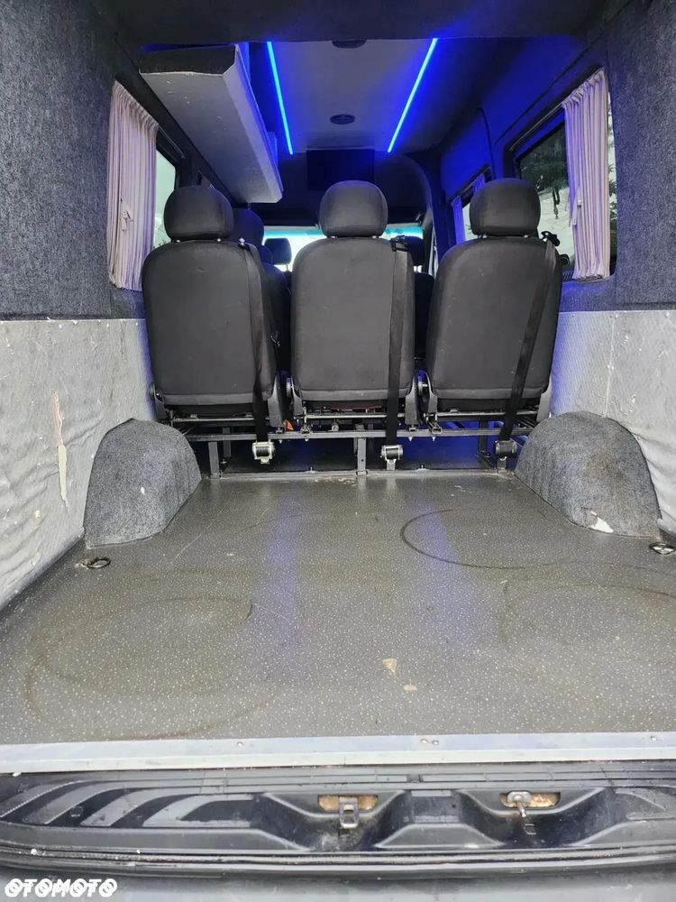 Mercedes-Benz Sprinter - 17