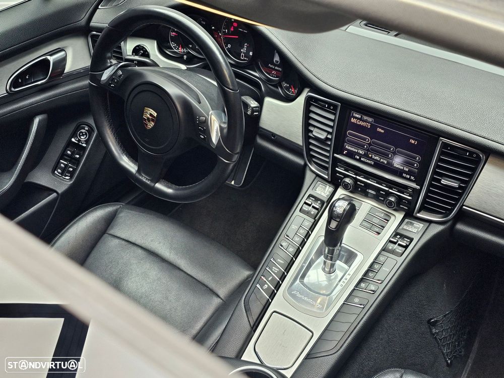 Porsche Panamera Platinum Edition - 34