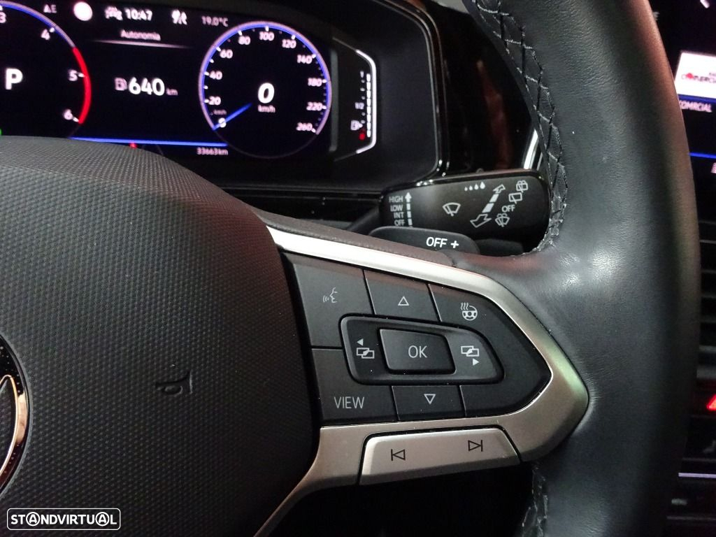 VW T-Roc 2.0 TDI R-Line DSG - 17