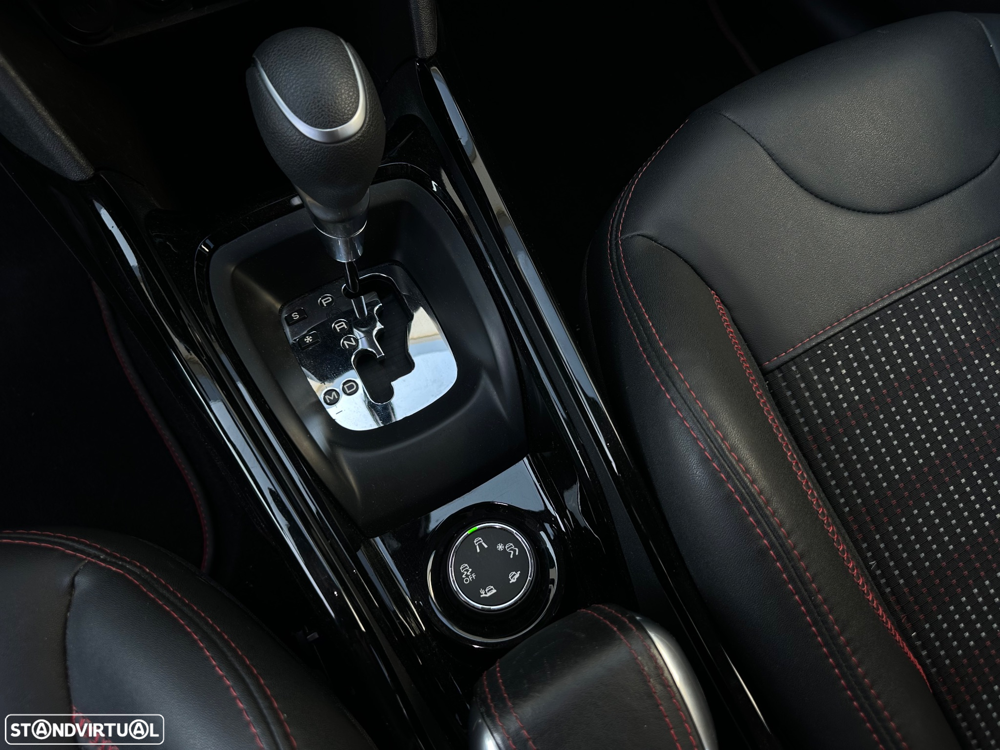 Peugeot 2008 PureTech 110 Stop&Start EAT6 GT-Line Edition - 18