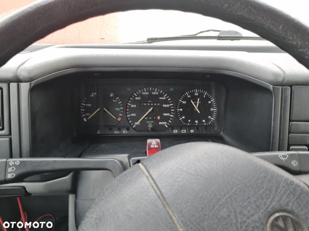 Volkswagen Transporter - 11