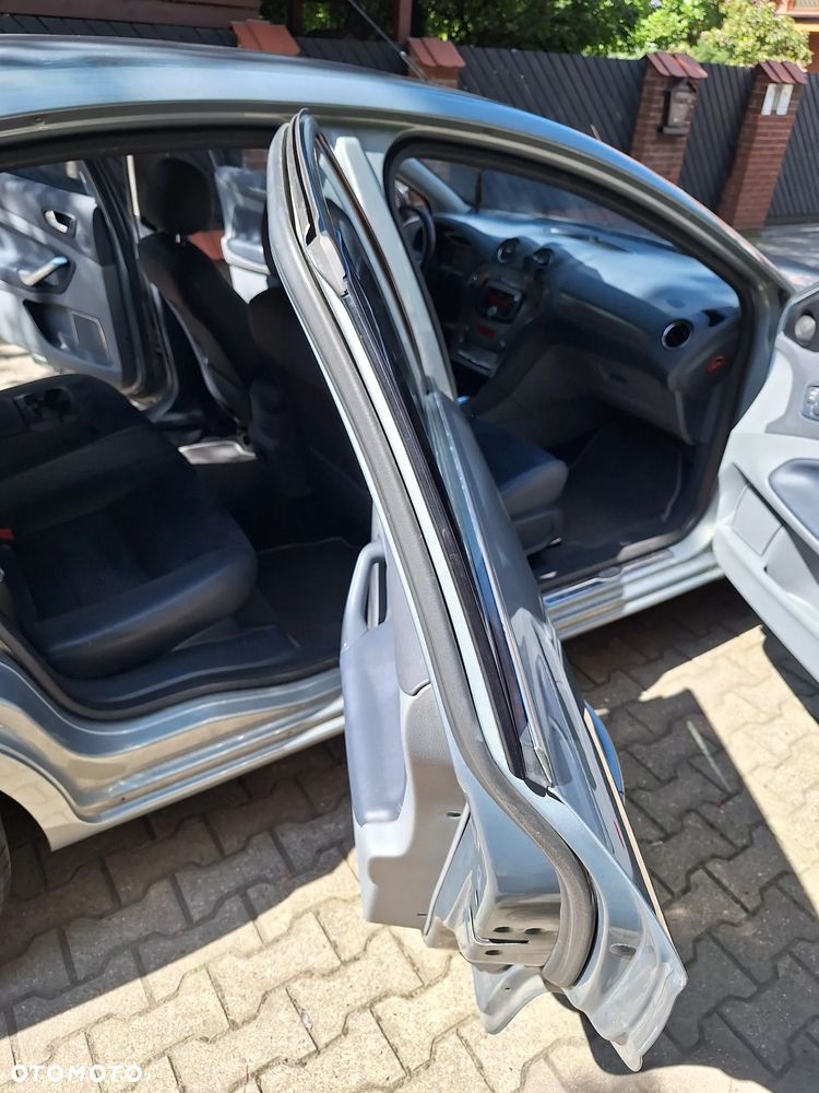 Ford Mondeo 2.0 TDCi Titanium X - 17