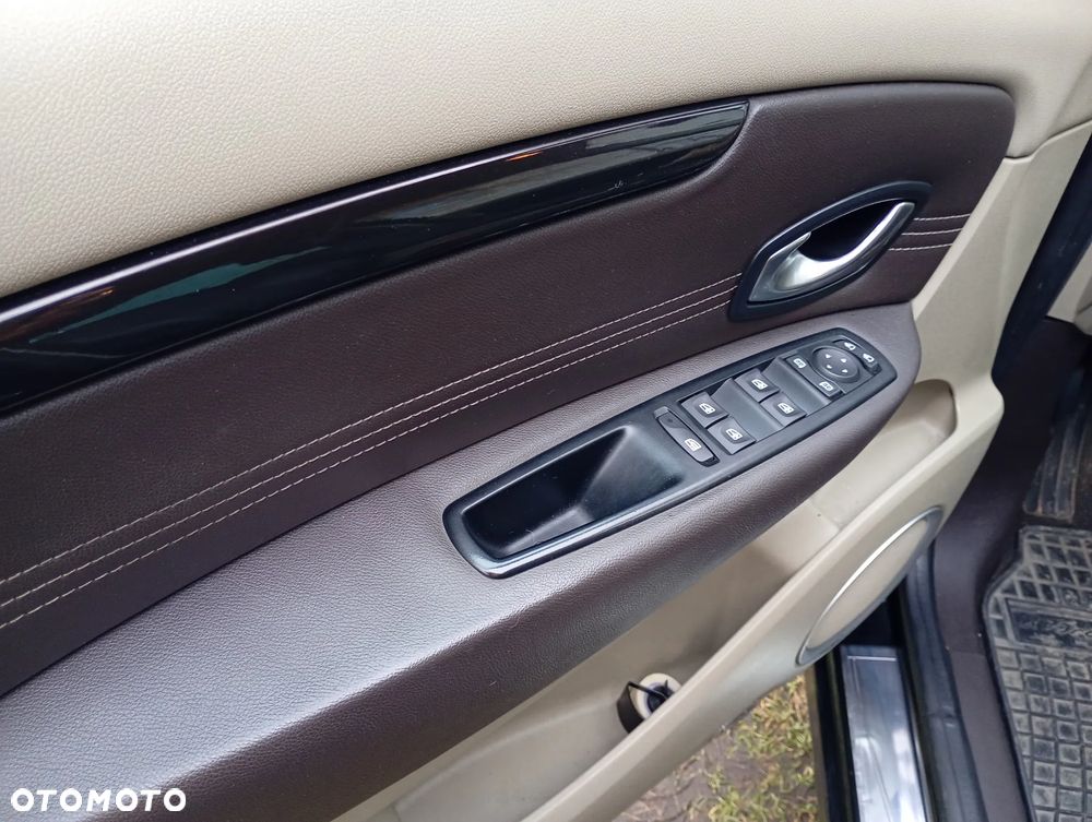 Renault Scenic 1.9 dCi Privilege Euro5 - 6