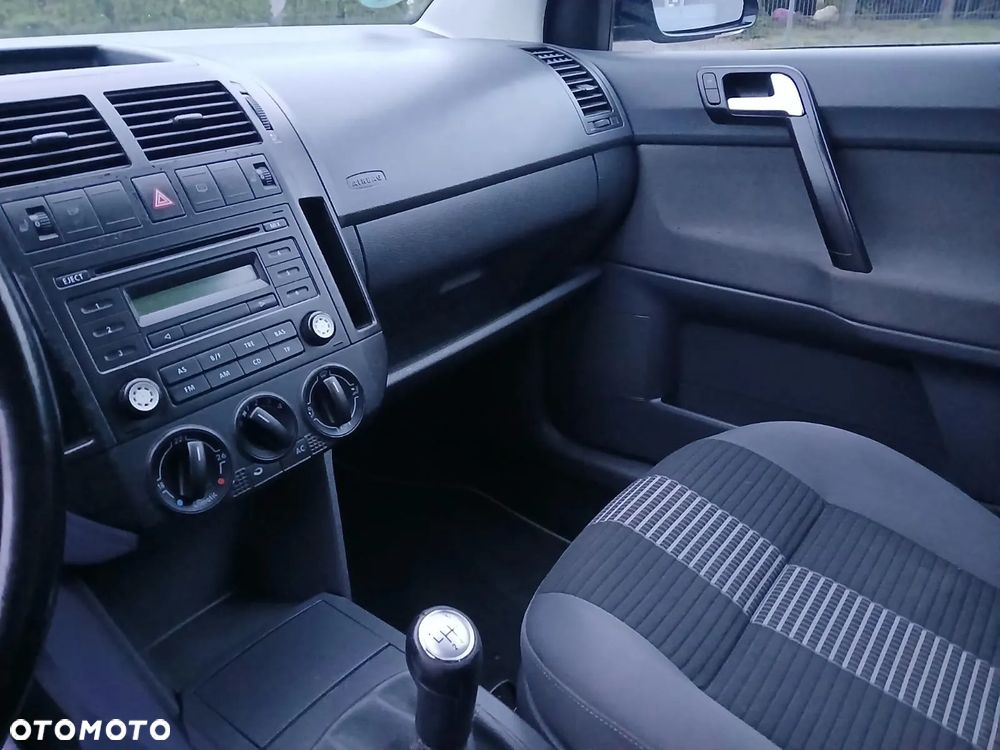 Volkswagen Polo - 13