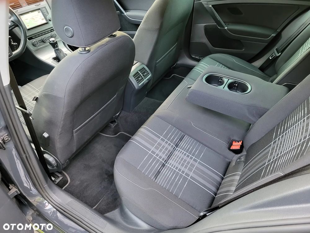 Volkswagen Golf 2.0 TDI BlueMotion Technology Lounge - 16