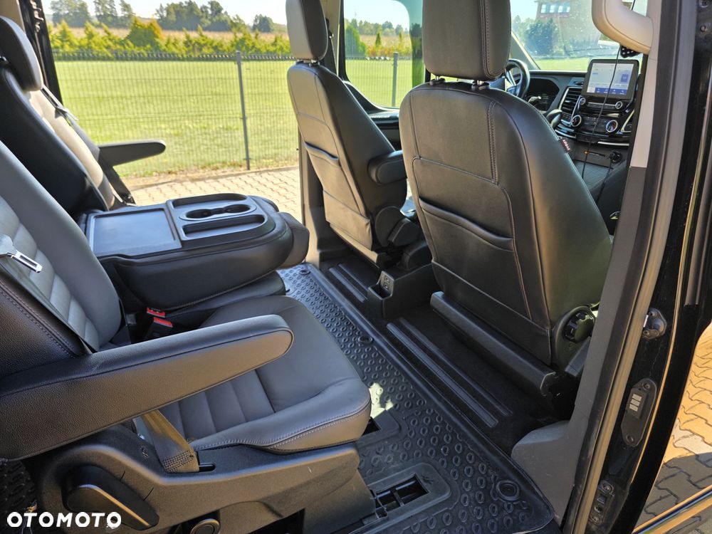 Ford Tourneo Custom - 20