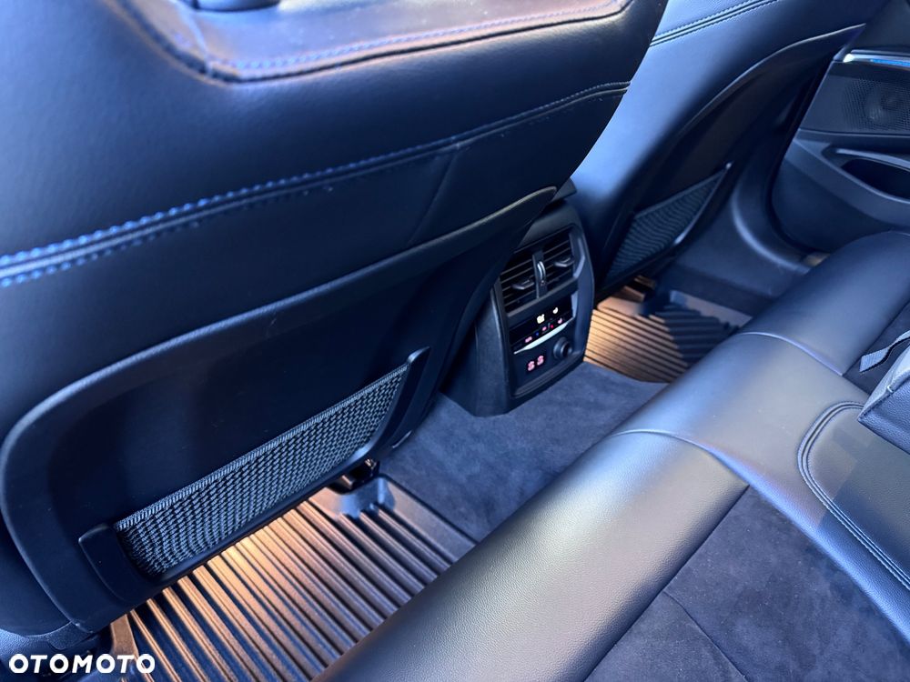 BMW Seria 3 320d M Sport Shadow - 37