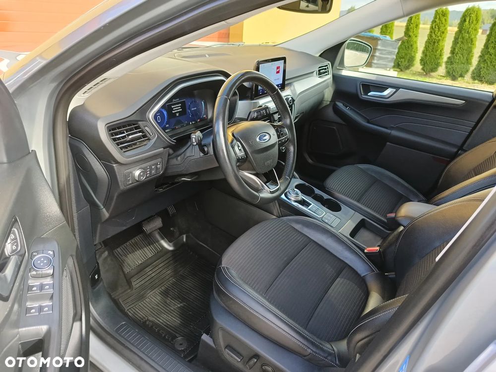 Ford Kuga - 23