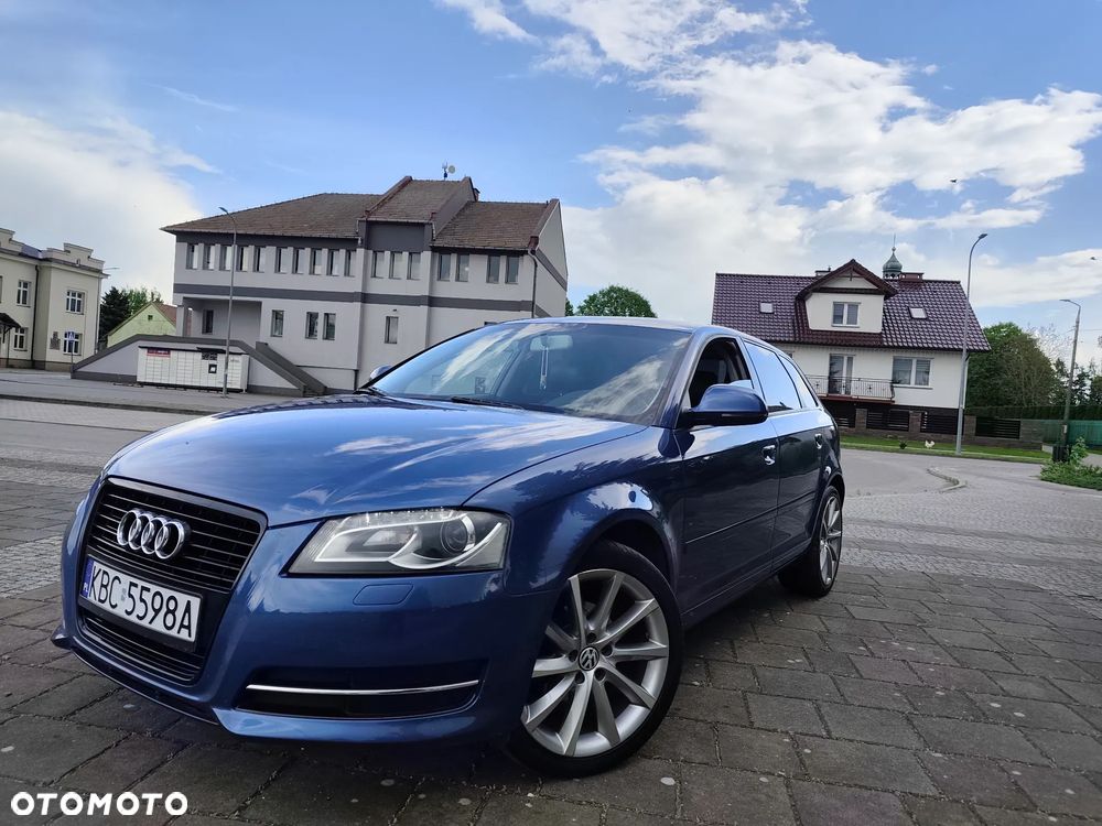 Audi A3 Sportback - 1