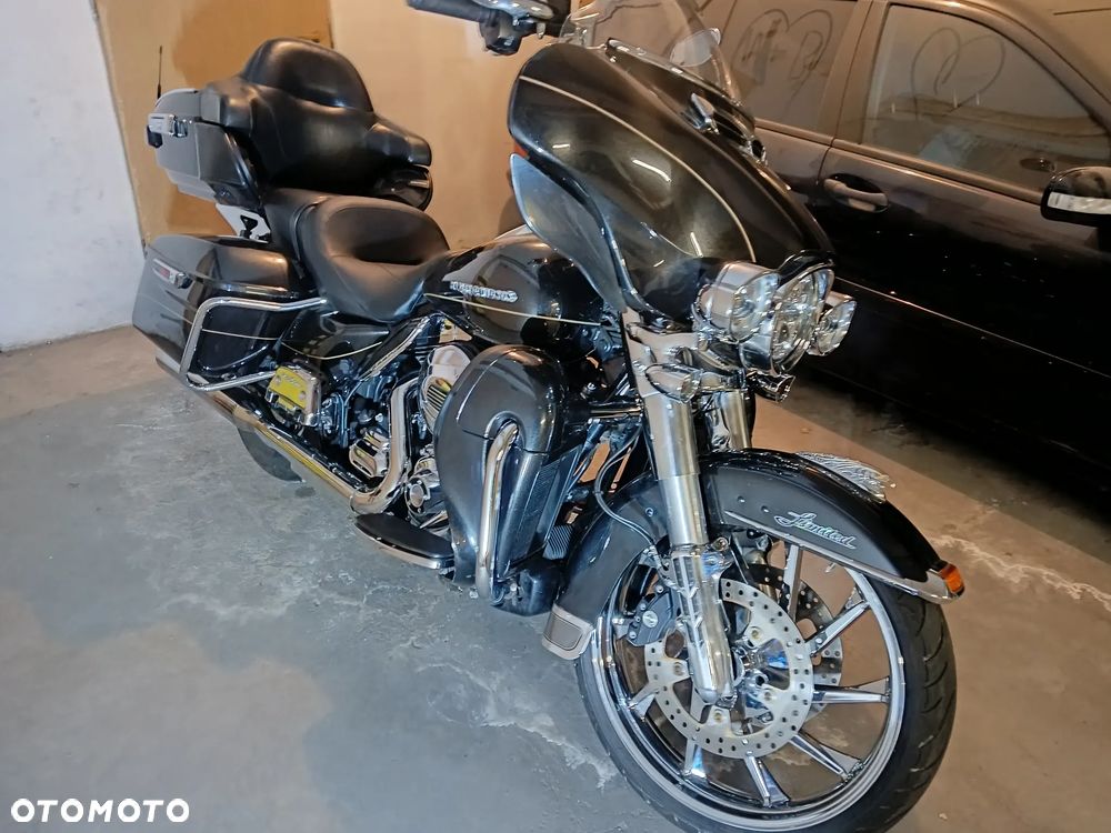 Harley-Davidson FLHTCU Ultra