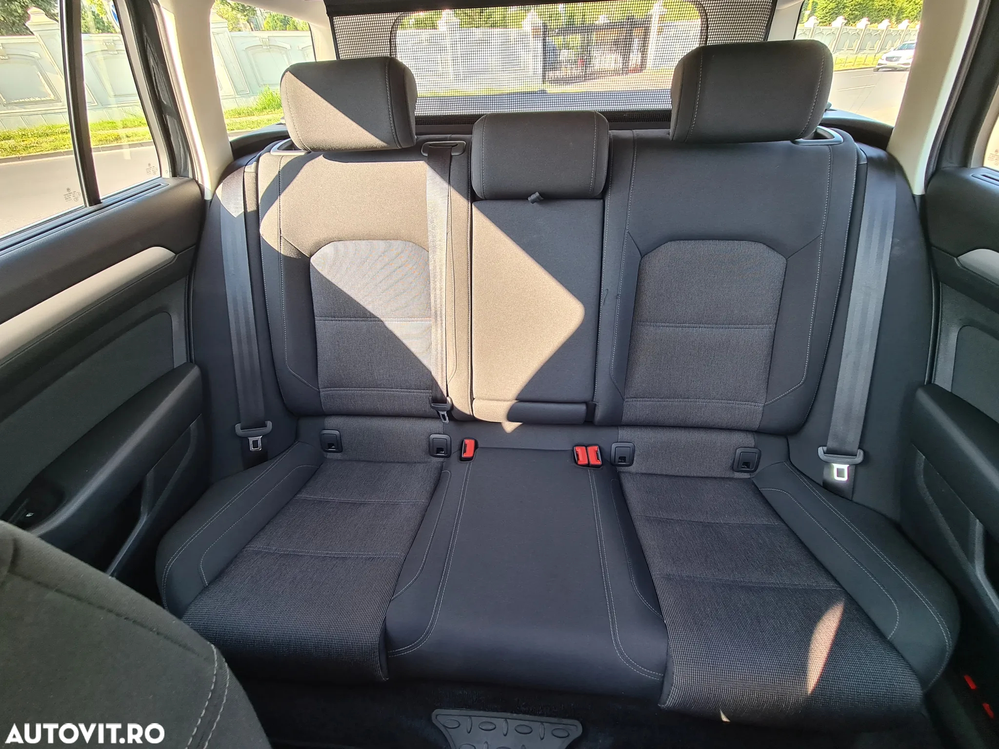 Volkswagen Passat Variant 2.0 TDI DSG Comfortline - 19