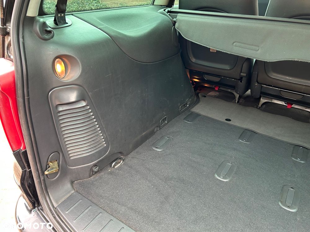 Volkswagen Sharan 1.9 TDI Family - 33