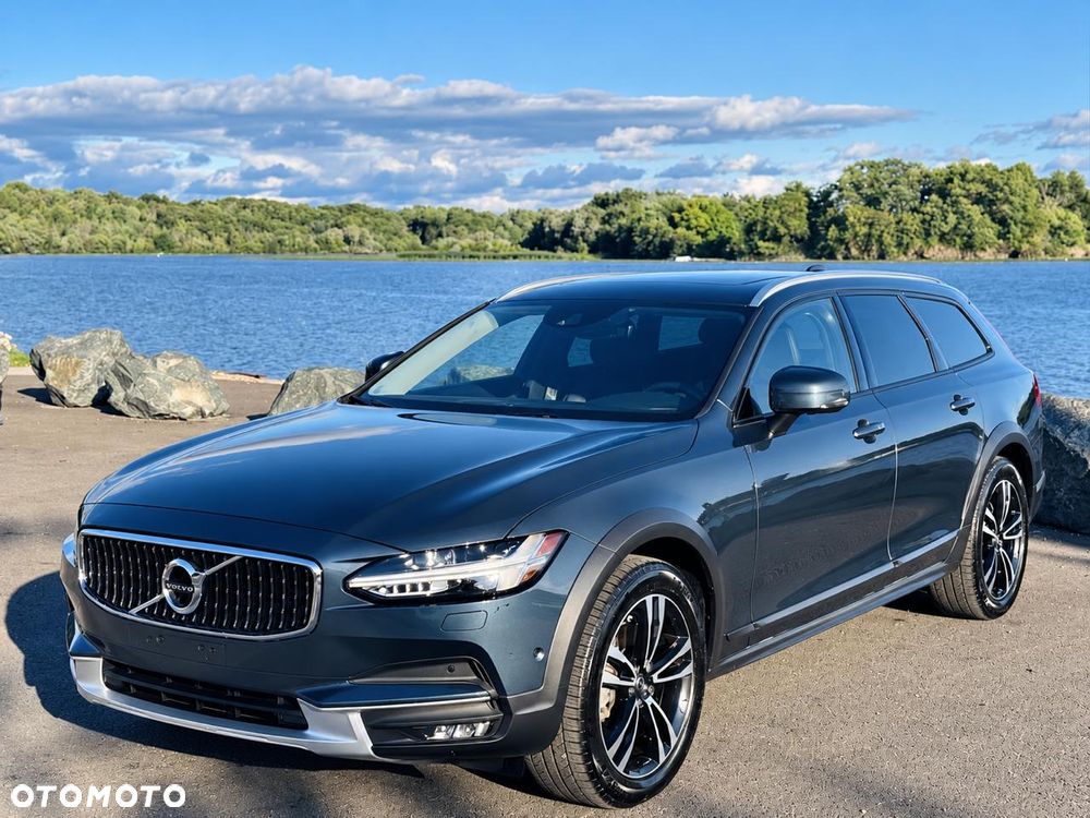 Volvo V90 Cross Country - 2