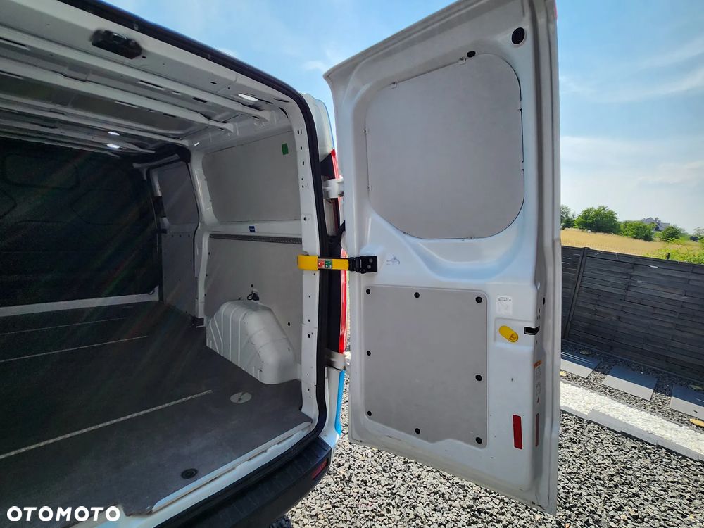 Ford Transit Custom - 32