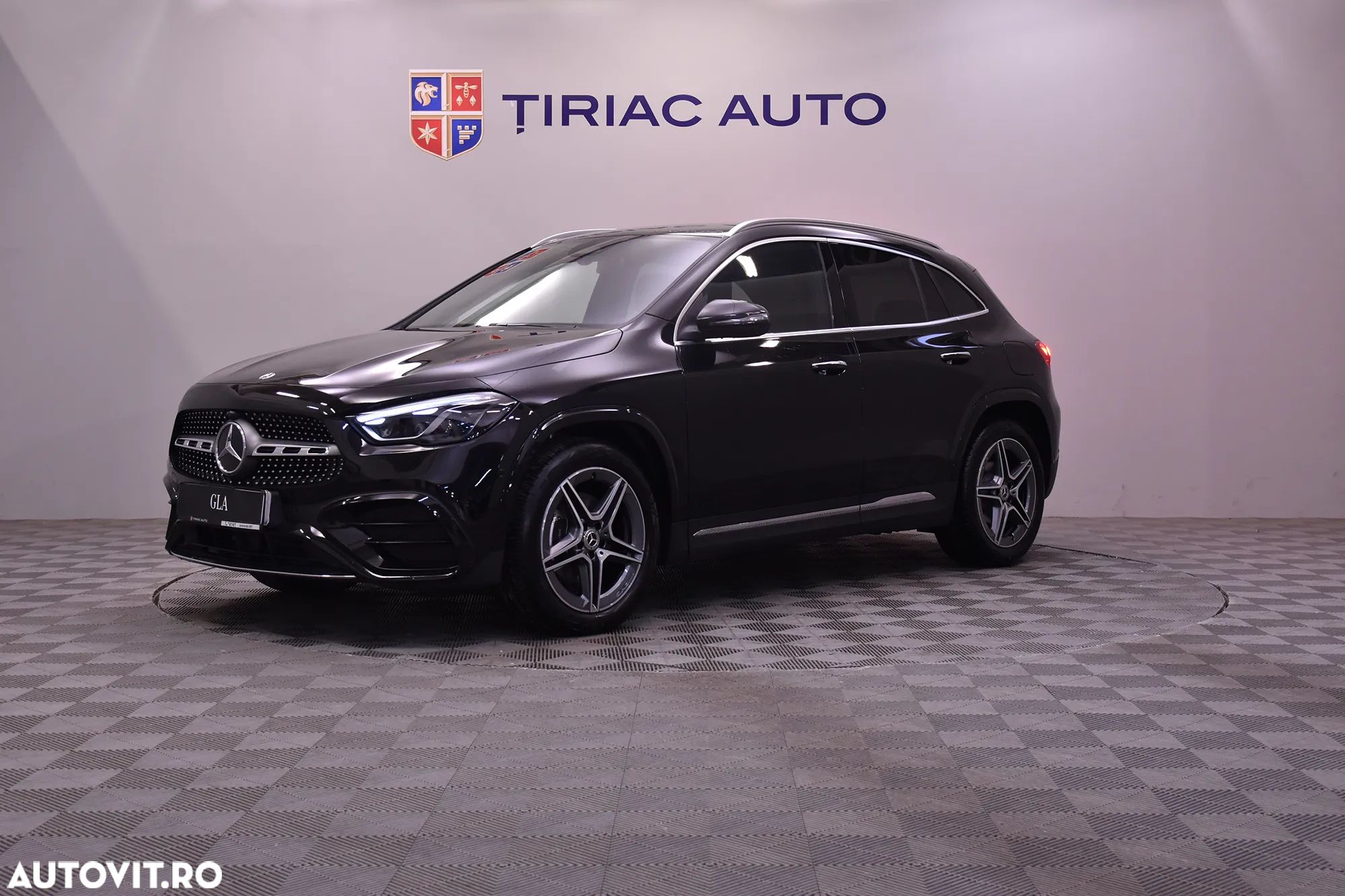 Mercedes-Benz GLA 200 d 4MATIC Aut. - 1