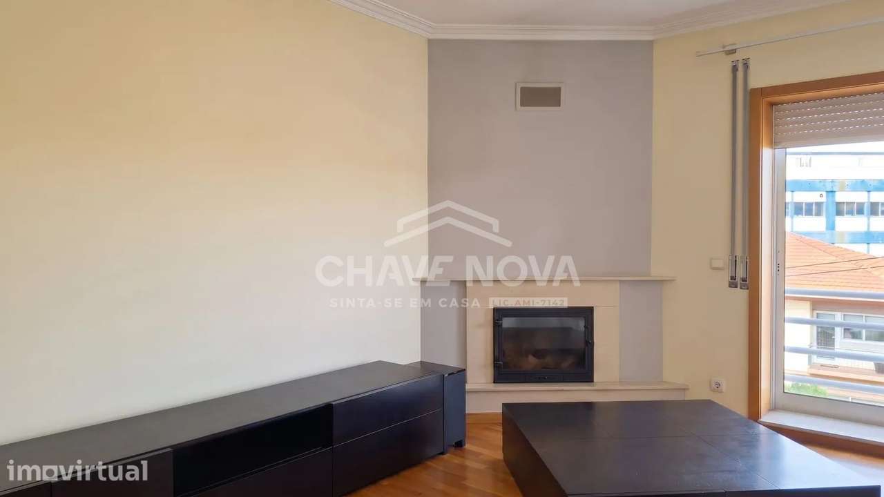 Apartamento T3 c/Garagem Fechada em Valadares - Grande imagem: 2/33