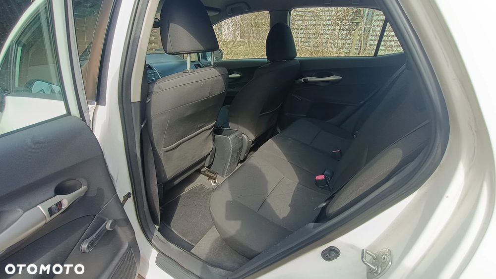 Toyota Auris 1.4 D-4D Terra - 13