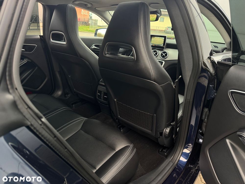 Mercedes-Benz CLA 180 d AMG Line - 8