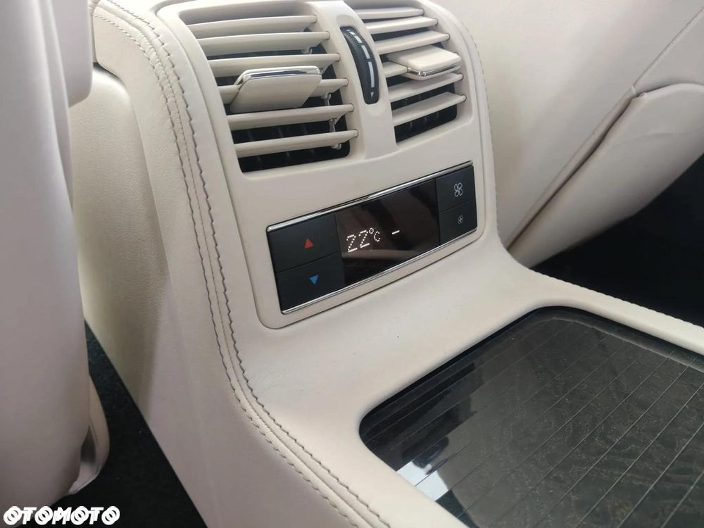 Mercedes-Benz CLS 500 4-Matic 7G-TRONIC - 21