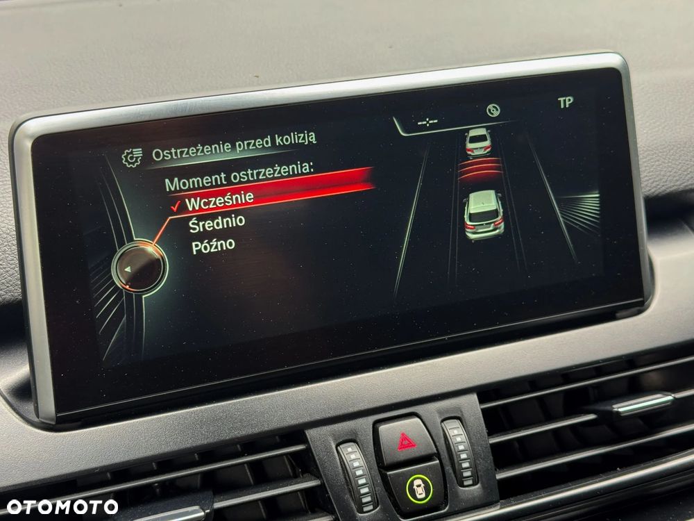 BMW Seria 2 218d Sport-Aut Luxury Line - 34