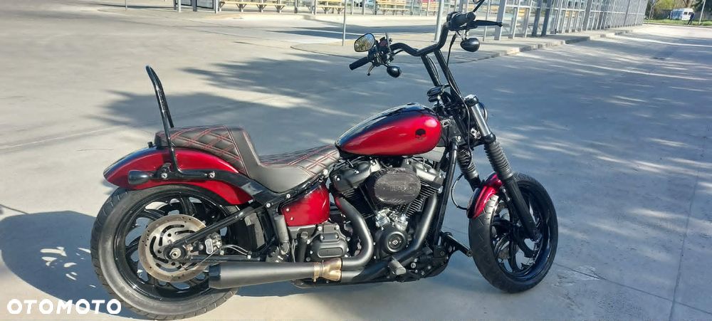 Harley-Davidson Softail Street Bob - 13