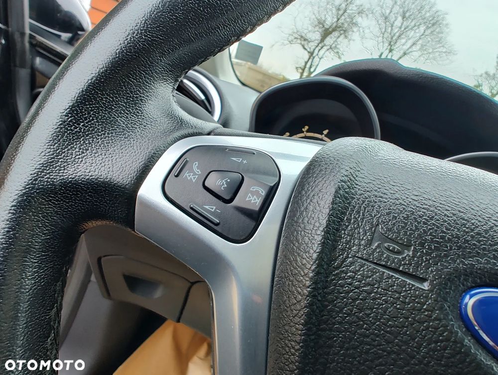 Ford Fiesta 1.0 EcoBoost S&S TITANIUM X - 23