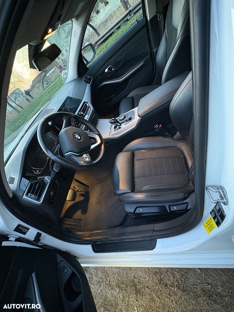 BMW Seria 3 320d Aut. Sport Line - 11