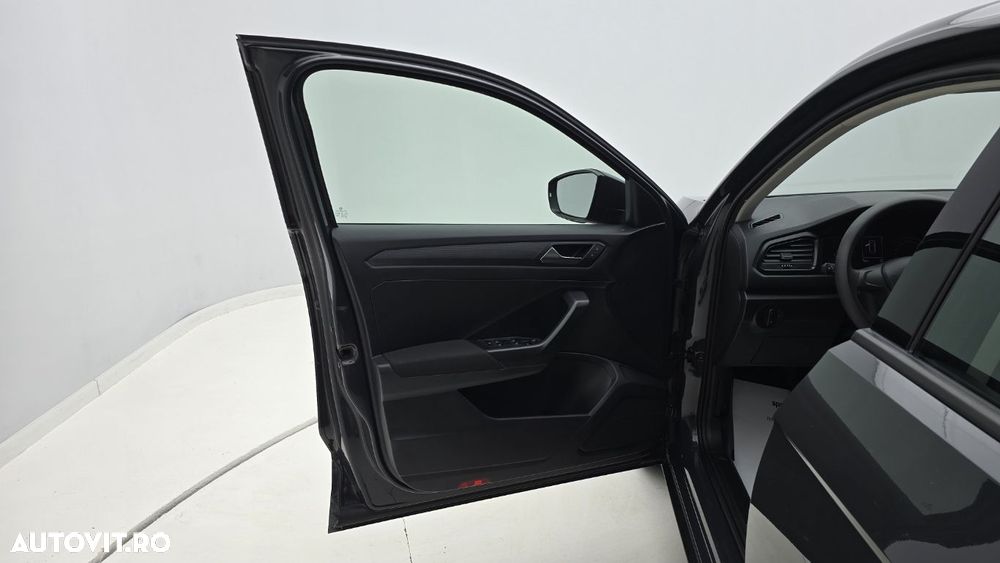 Volkswagen T-ROC 1.6 TDI Base - 10