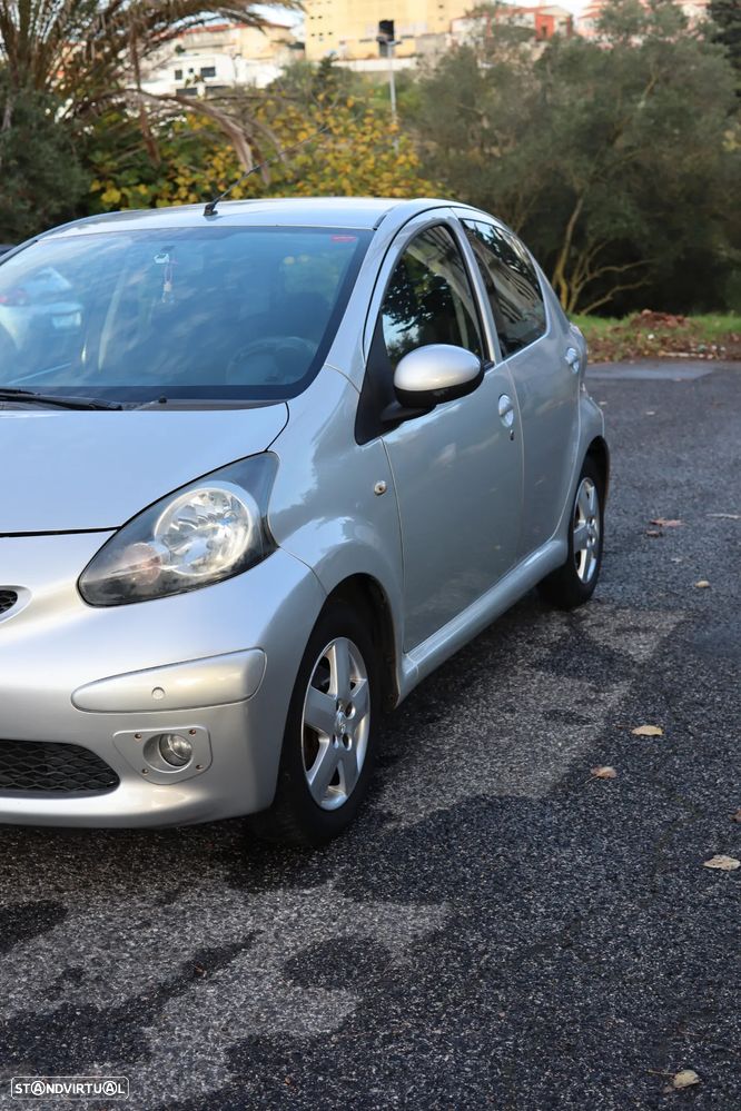 Toyota Aygo 1.0 + AC - 3
