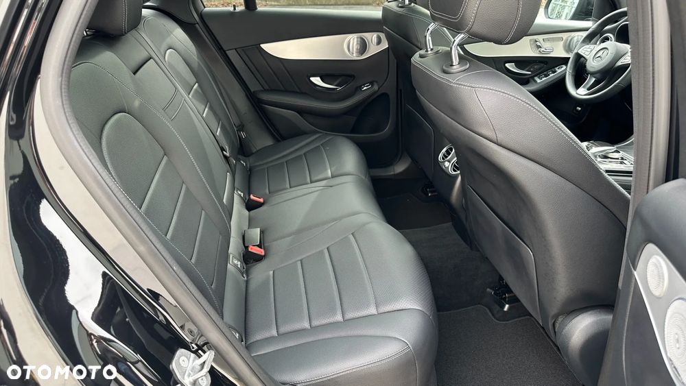 Mercedes-Benz GLC 300 4Matic 9G-TRONIC - 26