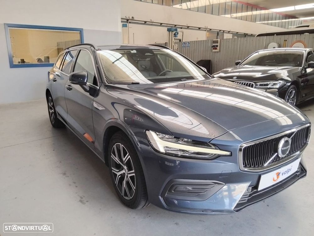 Volvo V60 2.0 B4 Momentum Plus Geartronic - 2