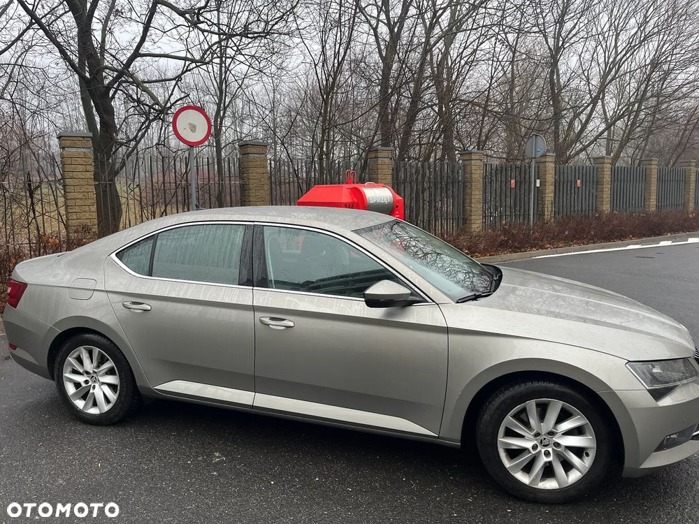 Skoda Superb ver-1-8-tsi-ambition-dsg - 1