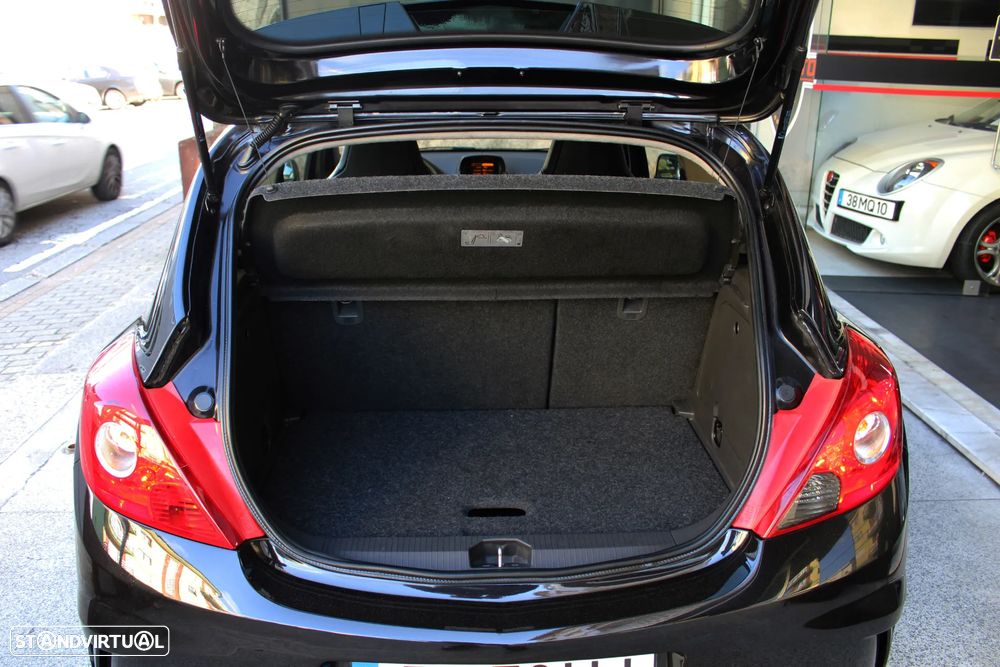 Opel Corsa 1.6 Turbo OPC - 42