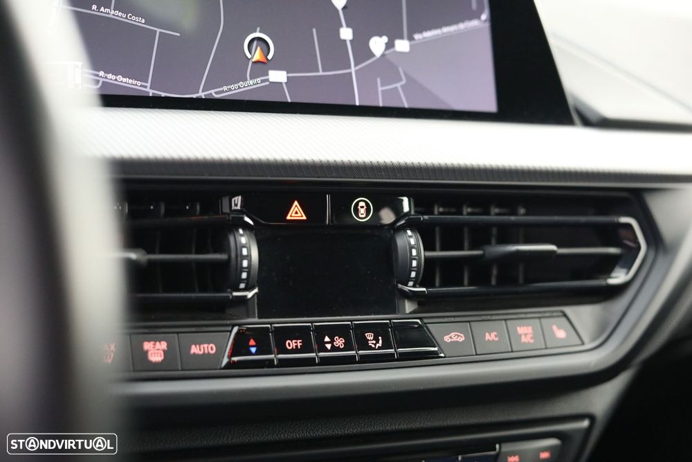 BMW 118 i Pack M Auto - 22
