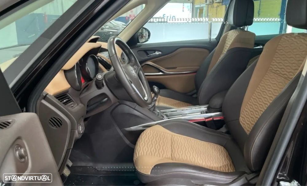 Opel Zafira Tourer 2.0 CDTI Style - 10