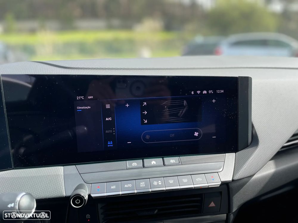 Opel Astra 1.2 T Elegance - 21