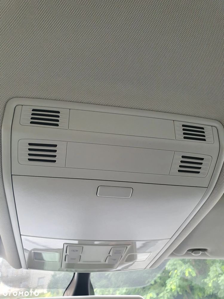 Volkswagen Golf 1.2 TSI BMT Comfortline - 31