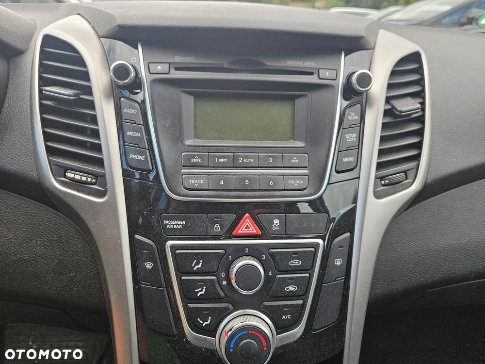 Hyundai i30 1.6 Comfort - 9