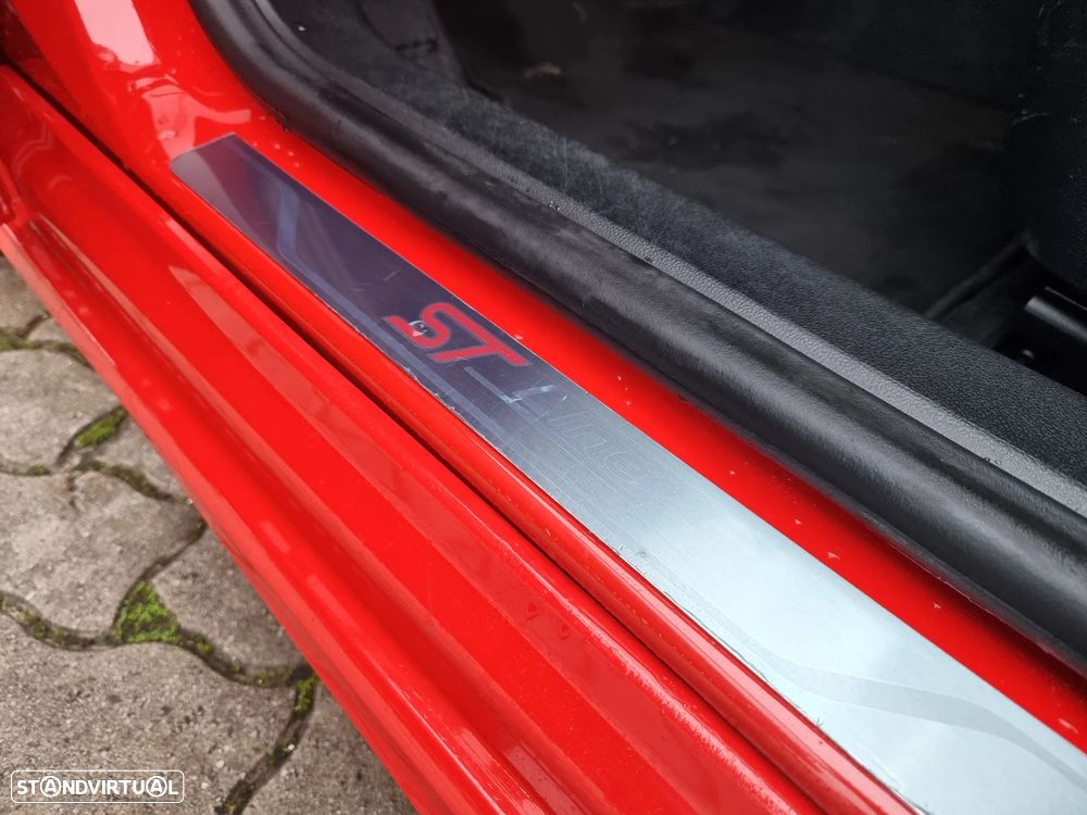 Ford Focus 1.0 EcoBoost ST-Line X - 12